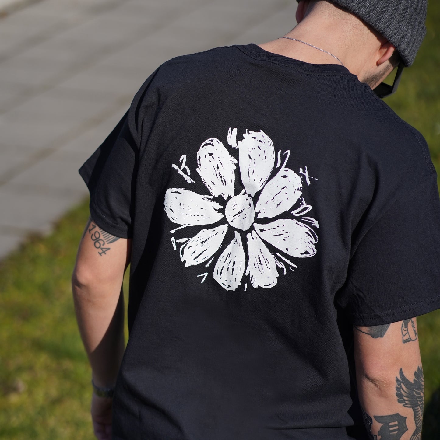 tee "FLOWER" blk