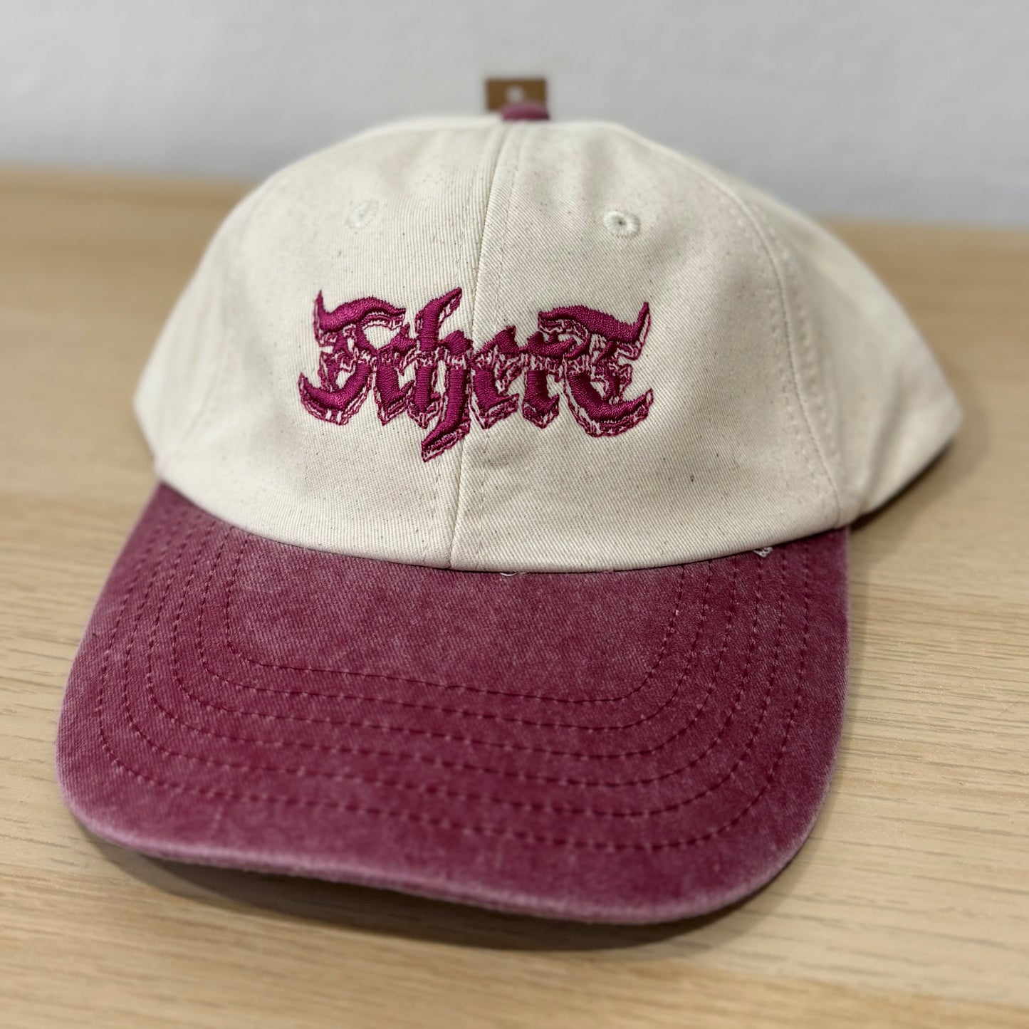 dad cap "LOGO by Serus" washed red/natural